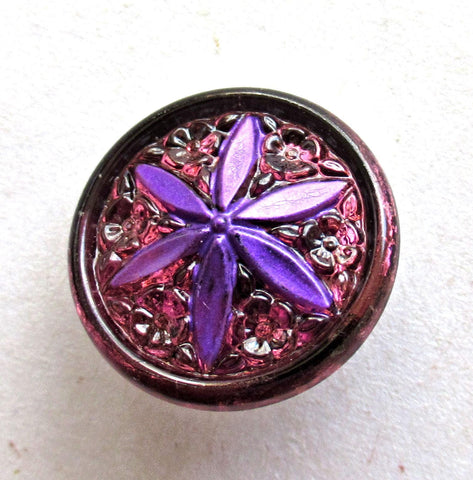 One 18mm Czech glass button - purple flower on an amethyst background - decorative floral shank button - 00052