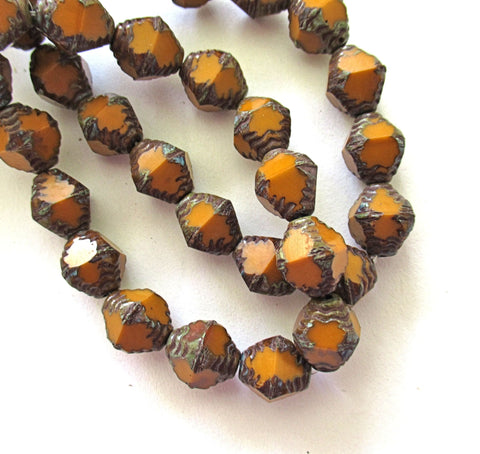 Lot of 15 10mm Ccech glass bicones - opaque pumpkin orange notched beads with picasso accents -, chunky, rustic, carved bicone beads, C00092