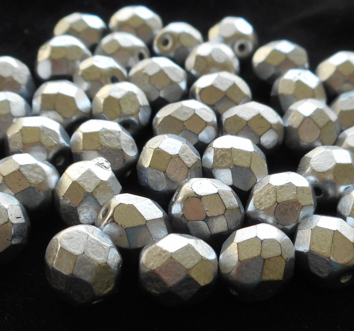 25 8mm Matte Silver Czech glass beads, firepolished, faceted round beads,  C3525 – Glorious Glass Beads